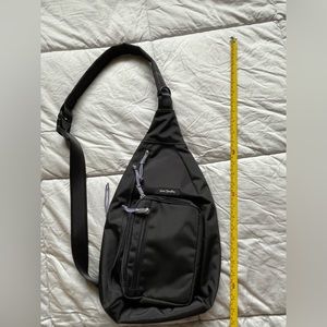 Vera Bradley black sling bag